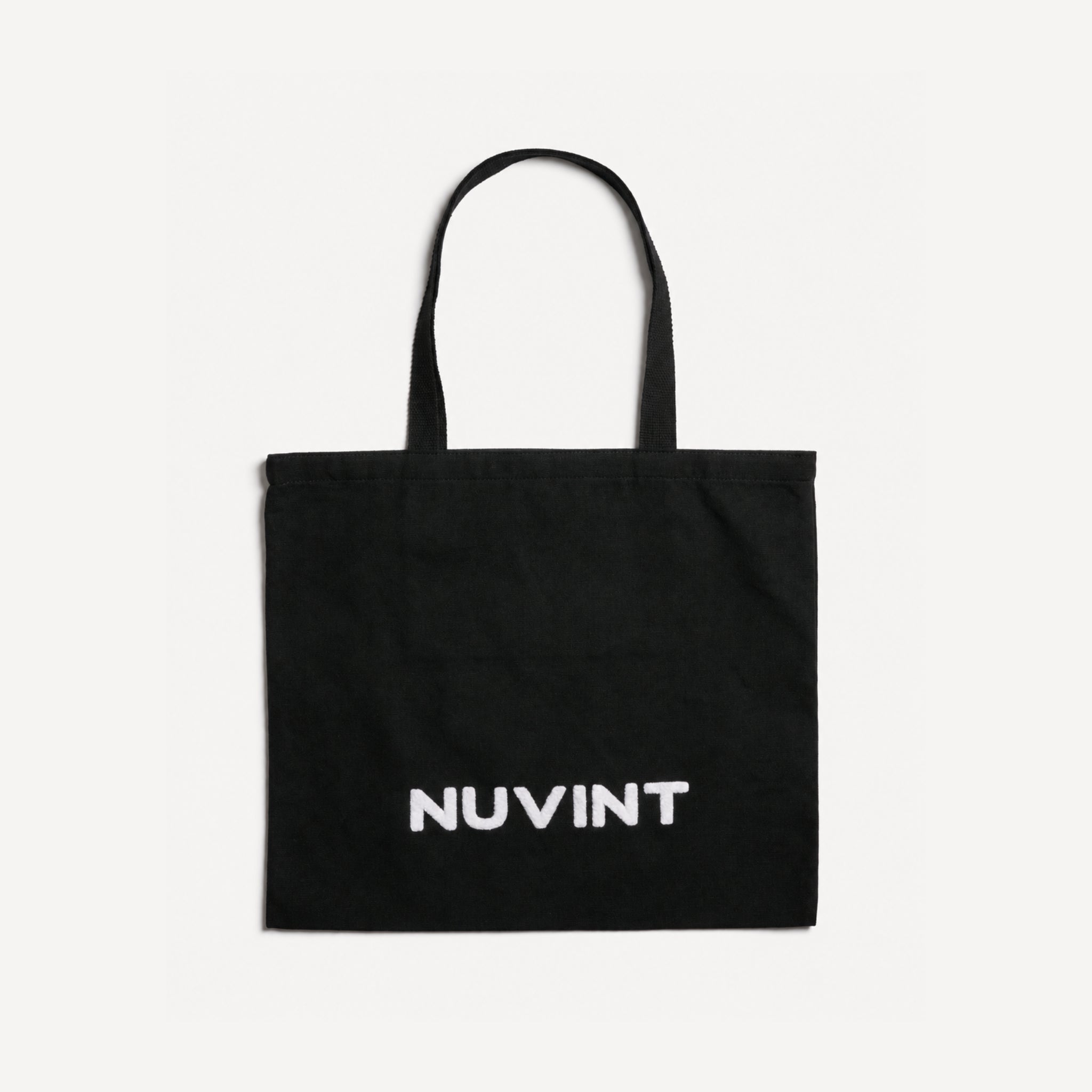 BAG-CANVAS-BLK-GIFT-02-RUG-front.jpg