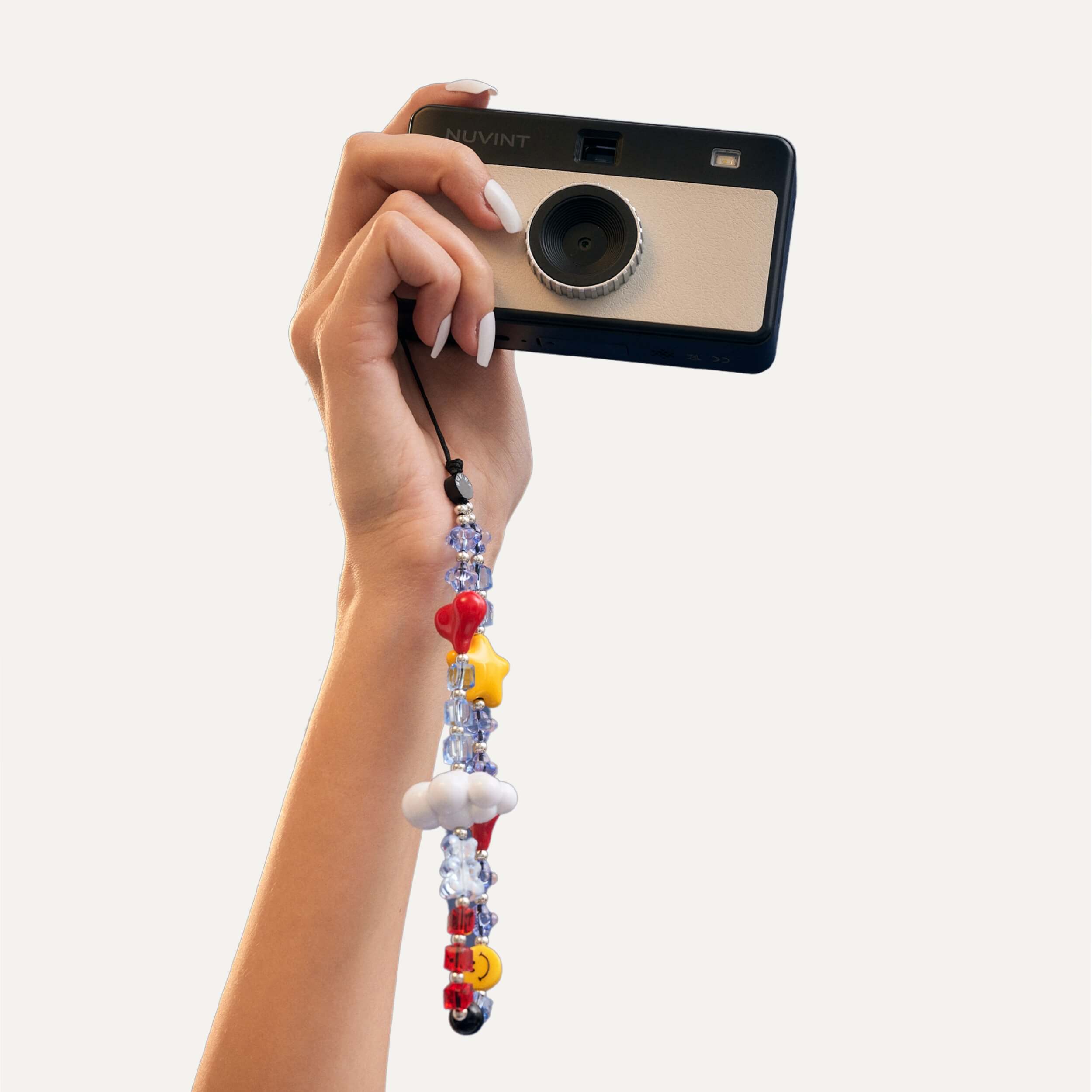 Cloud_Wrist_Strap_NUVINT_Camera_01_58283958-58f1-4ab8-b196-2173302b785d.jpg